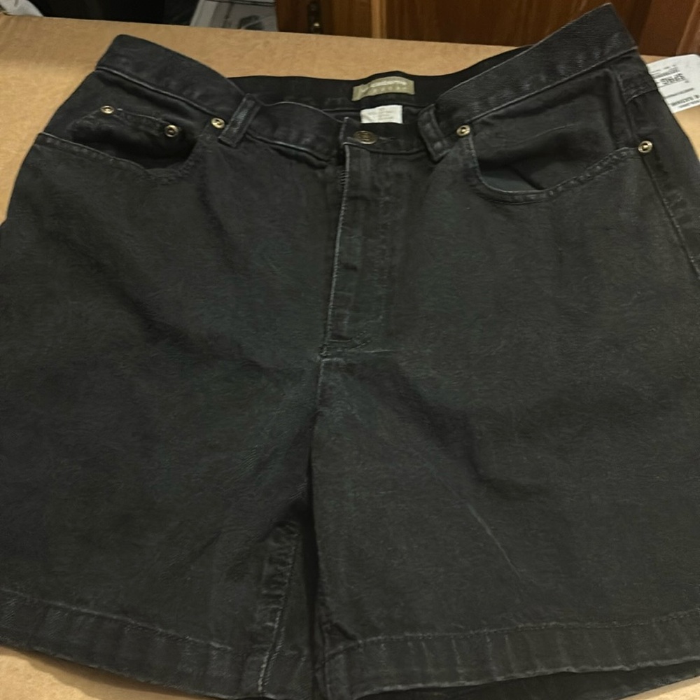 Liz Claiborne Jean shorts 
Size 12 
Black
